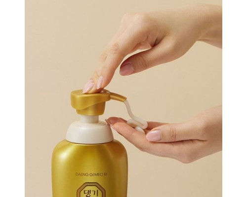 Кондиционер с золотом Yulah Daeng Gi Meo Ri